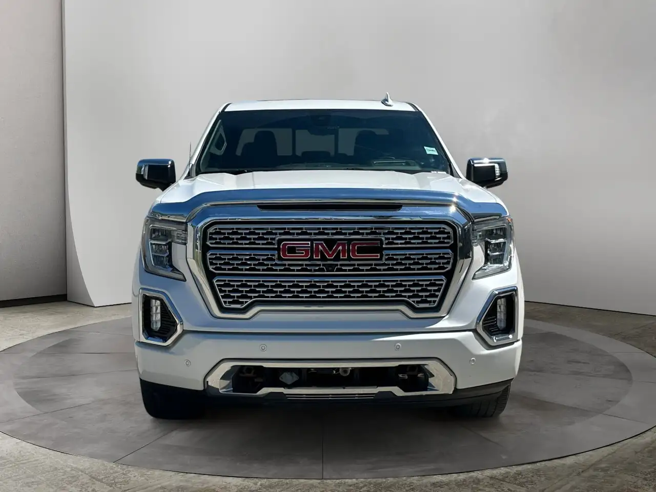 GMC Sierra 1500 photo GMC Sierra 1500