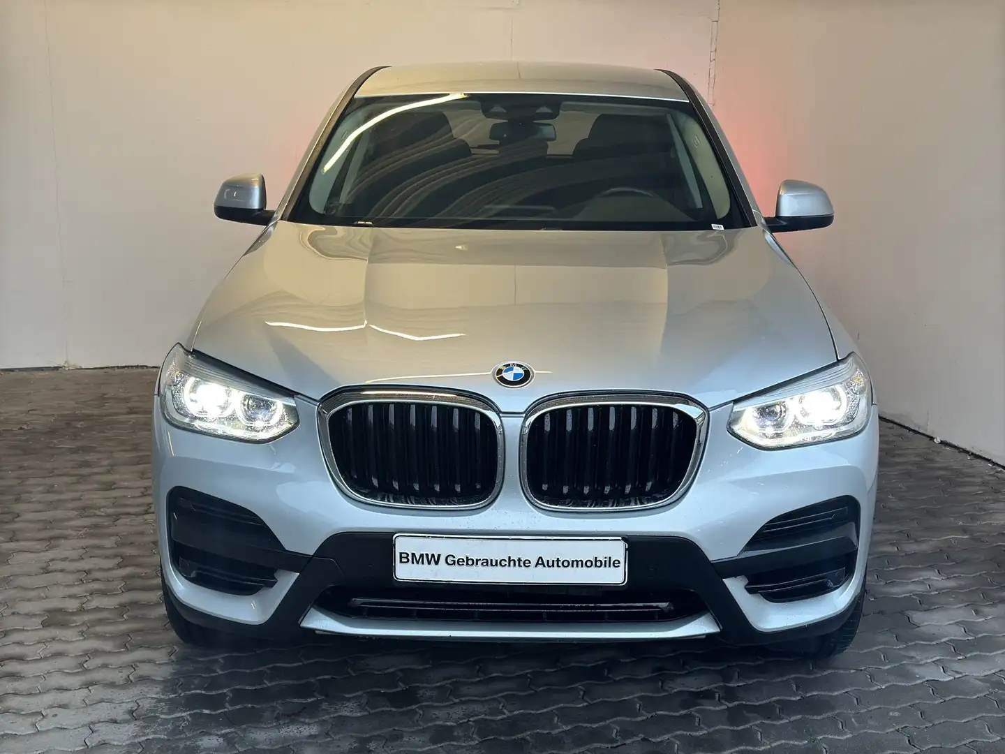 BMW X3 xDrive30e Advantage Navi.LED.DriveAss.ParkAss Silber - 1