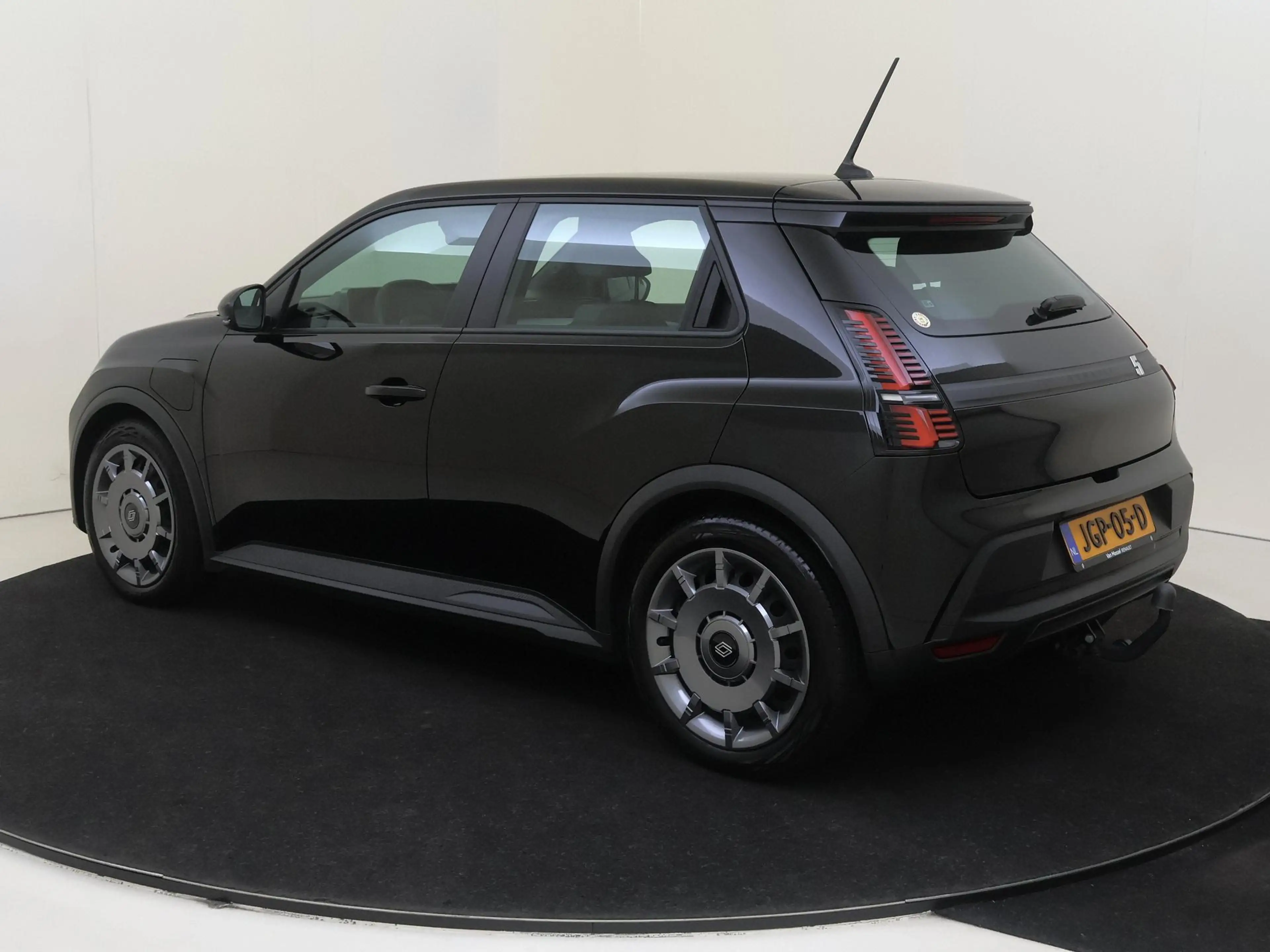 Renault R 5 urban range FIVE 40 kWh |WLTP 305 km| Android Auto — photo 3