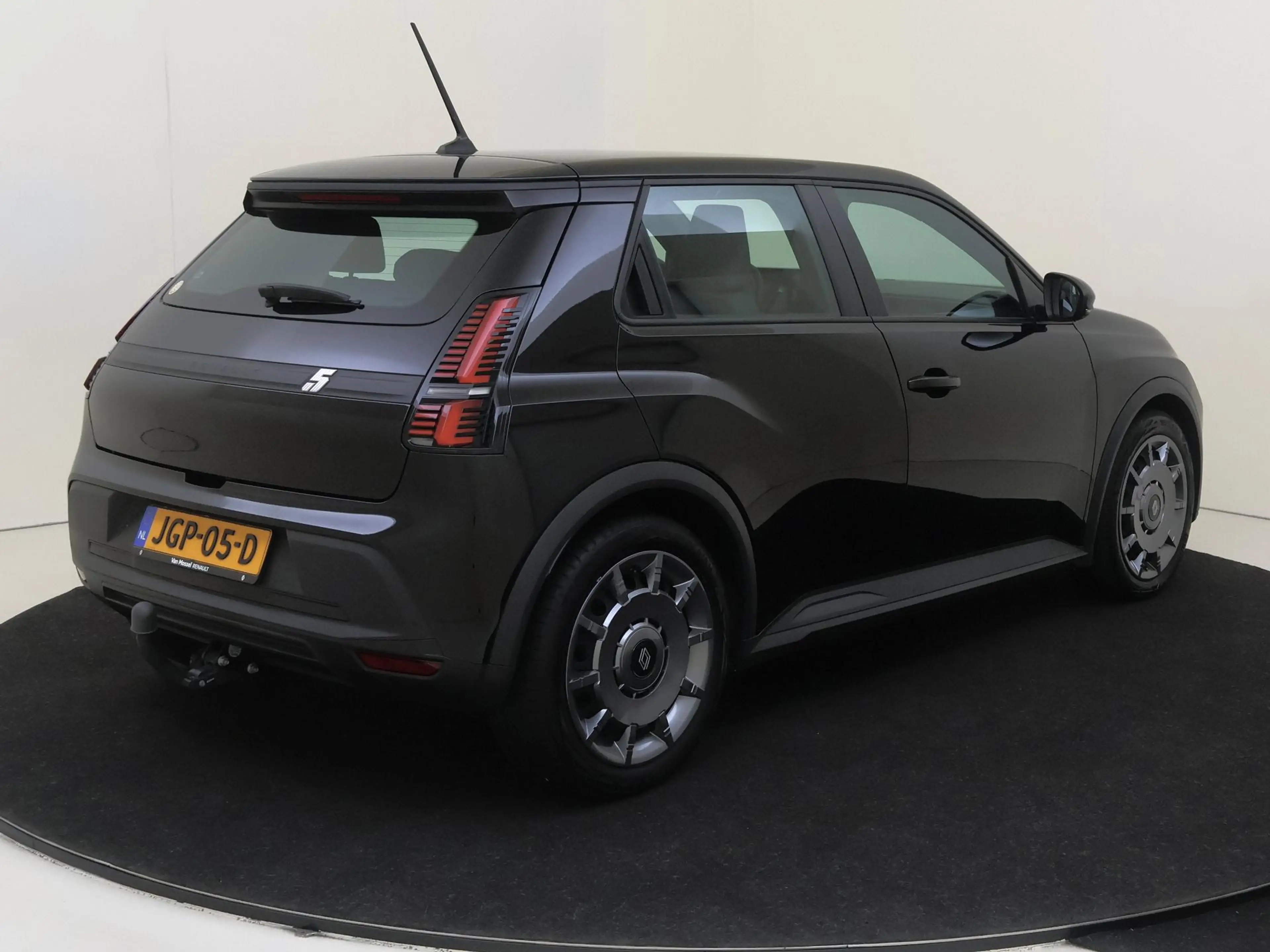 Renault R 5 urban range FIVE 40 kWh |WLTP 305 km| Android Auto — photo 4