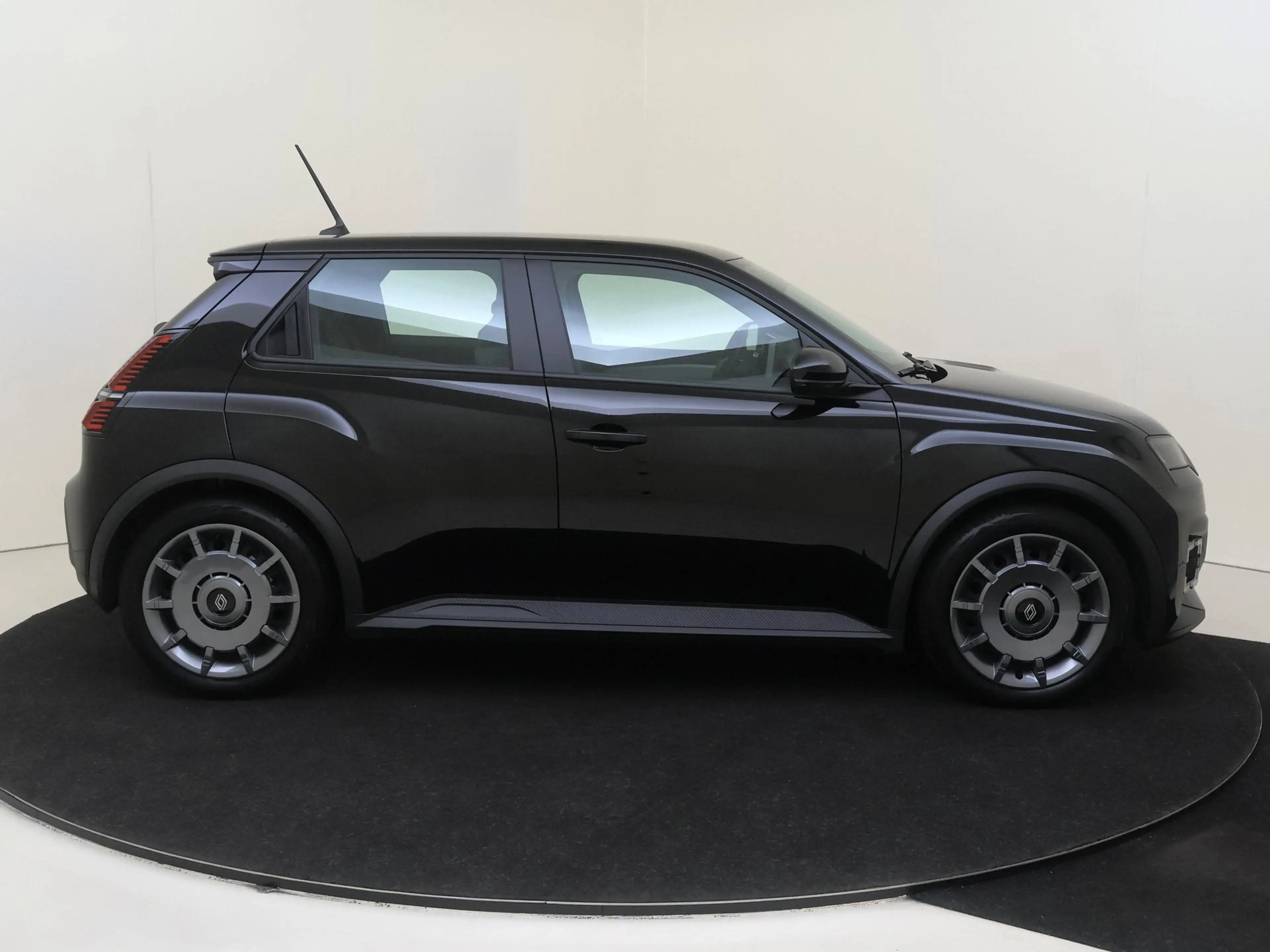 Renault R 5 urban range FIVE 40 kWh |WLTP 305 km| Android Auto — photo 9