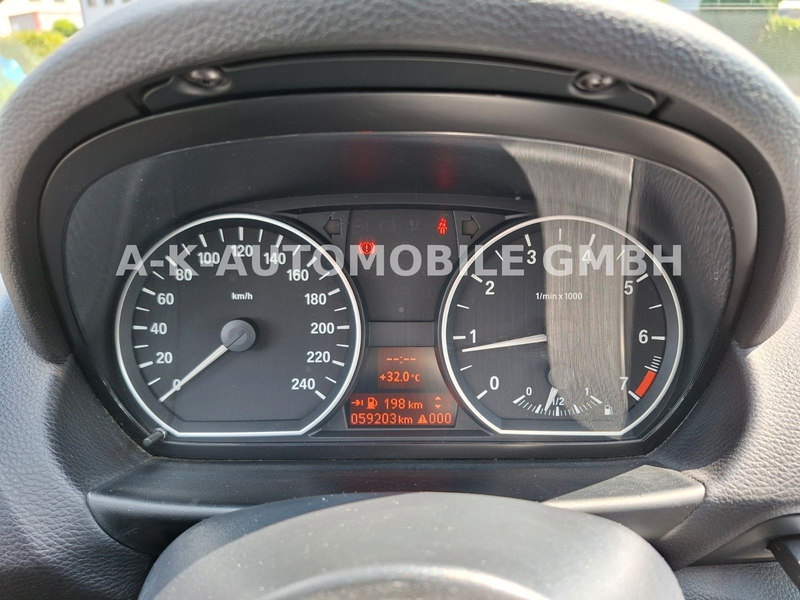 BMW 116 i Limousine 4/5-TRG — photo 15