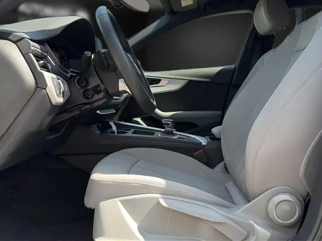 Audi A4 view 13