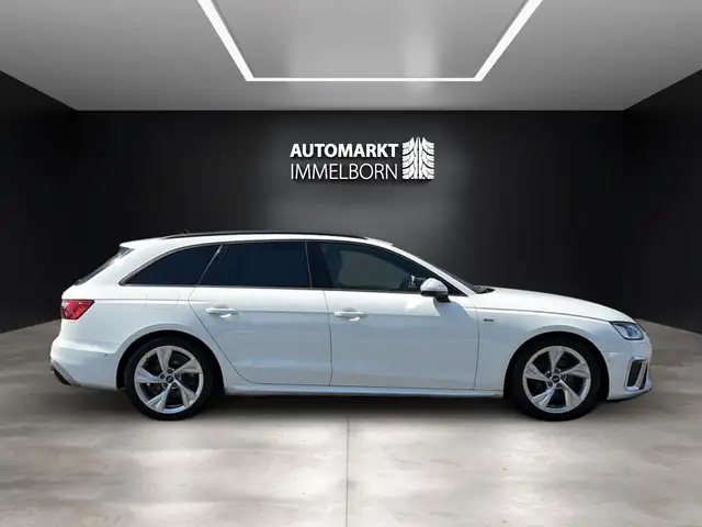 Audi A4 view 11