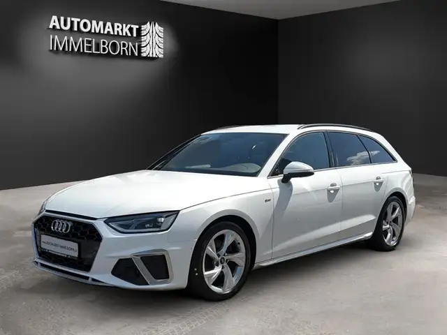Audi A4 view 4