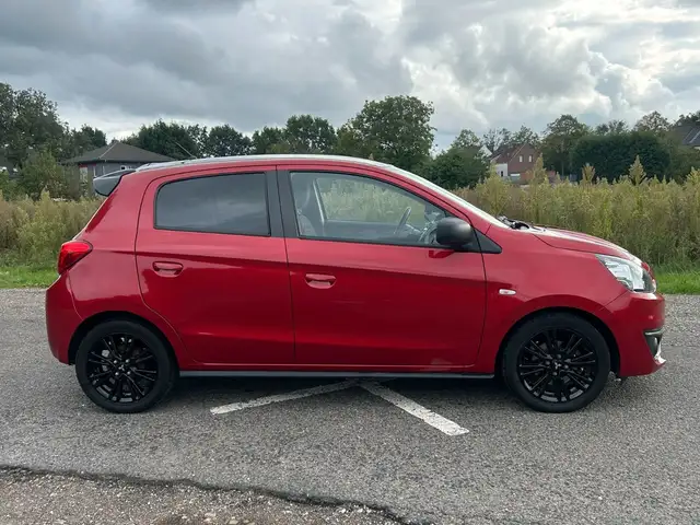Mitsubishi Space Star view 6