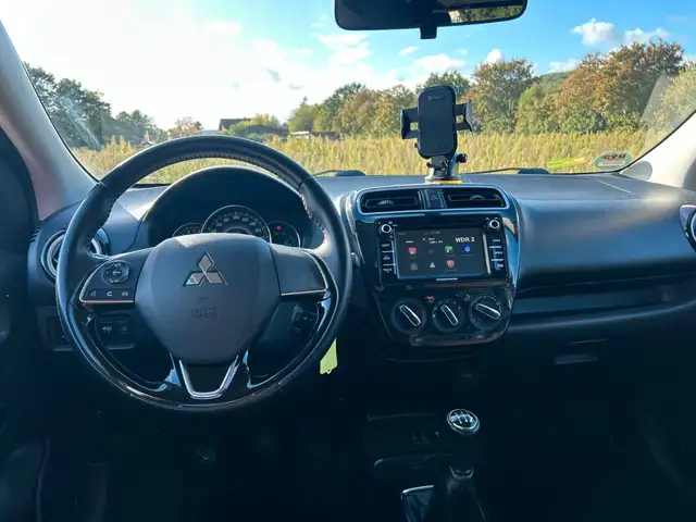 Mitsubishi Space Star view 17