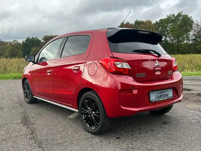 Mitsubishi Space Star view 3