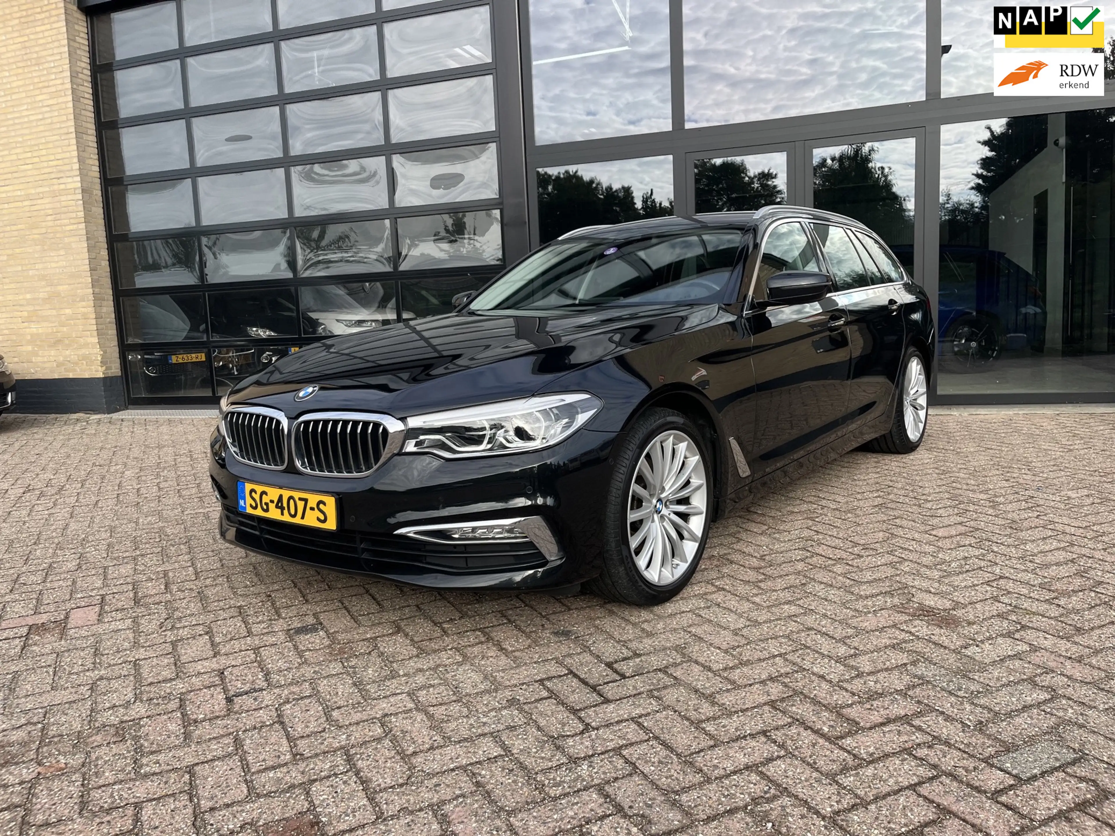 BMW 520 5-serie Touring 520i High Executive luxury Line ,