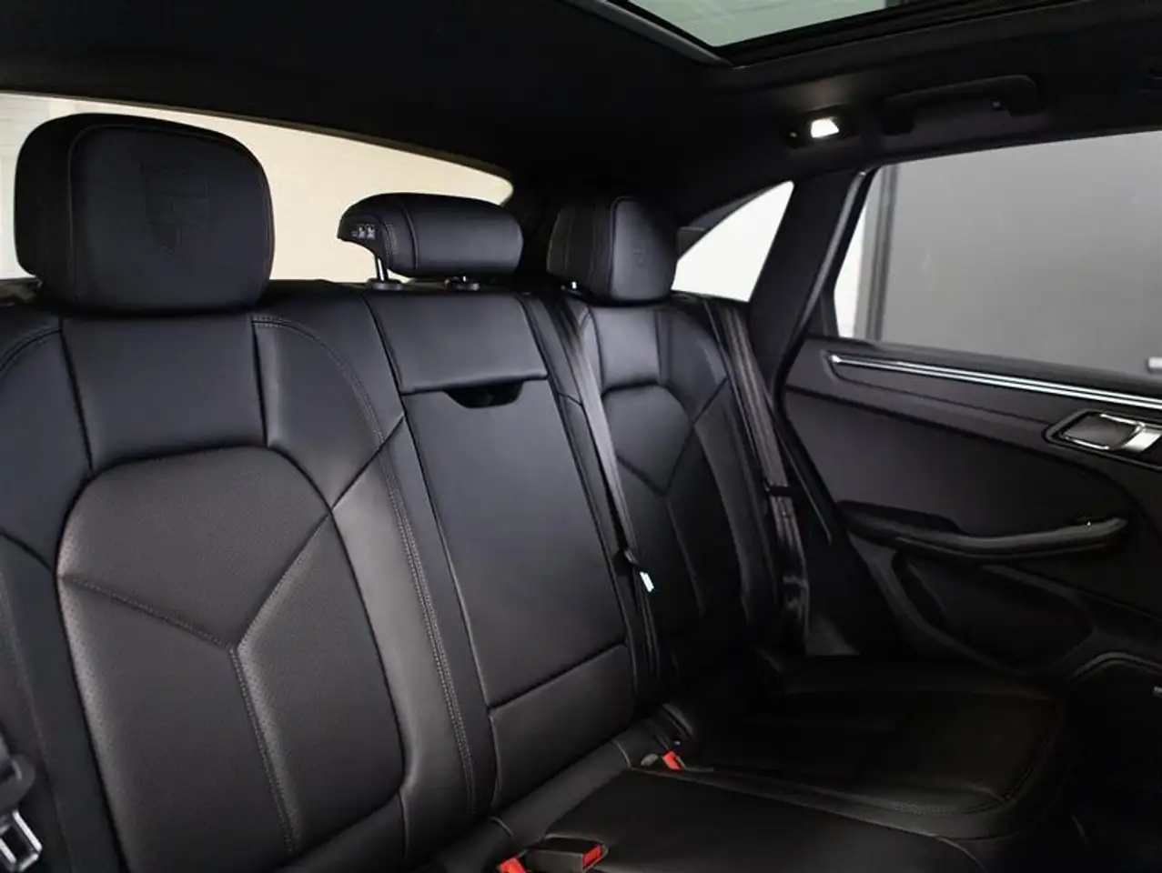 Porsche Macan снимка Porsche Macan