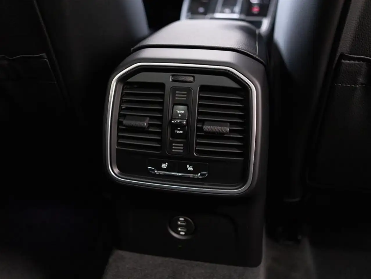 Porsche Macan снимка Porsche Macan