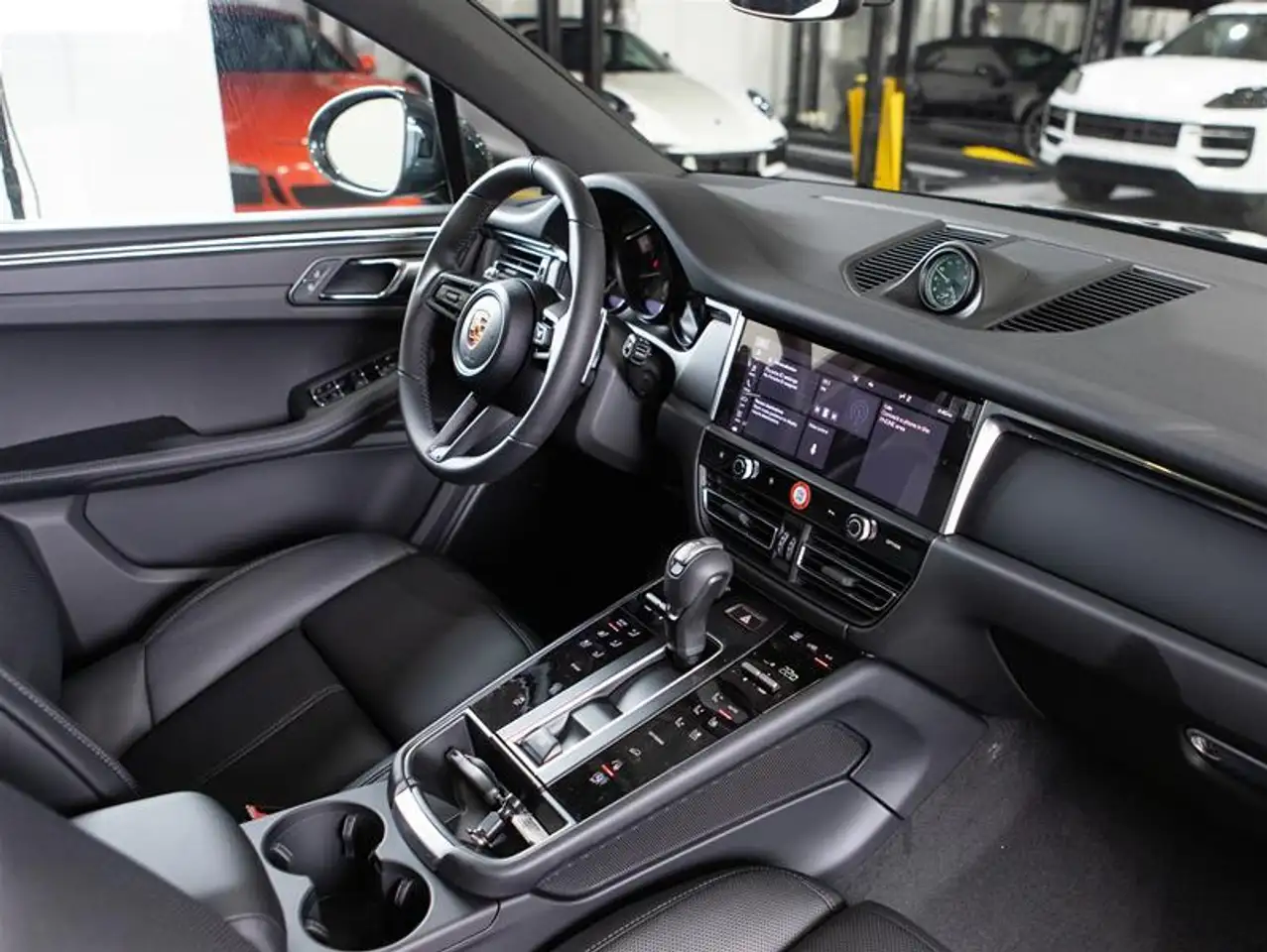 Porsche Macan снимка Porsche Macan