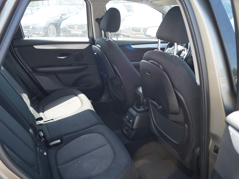 BMW 218 218i Active Tourer * Navi * LED * Parkassistent — photo 11