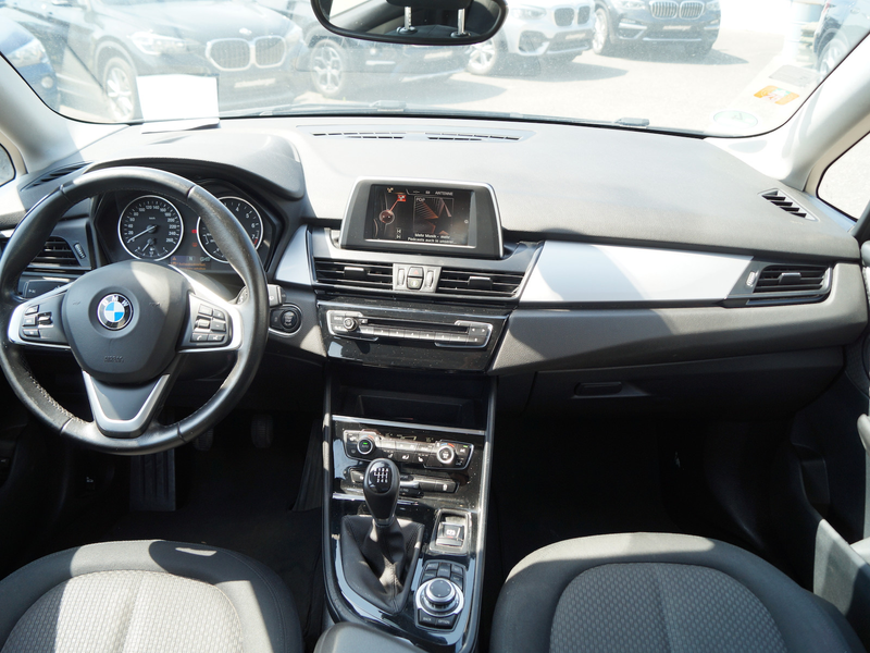 BMW 218 218i Active Tourer * Navi * LED * Parkassistent — photo 9