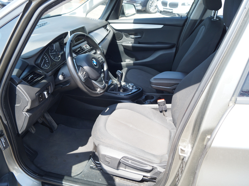 BMW 218 218i Active Tourer * Navi * LED * Parkassistent — photo 7