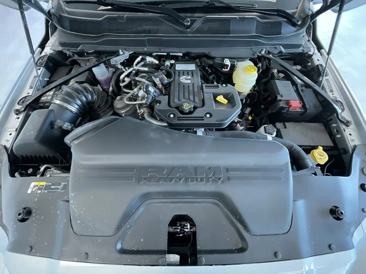 RAM 3500 снимка RAM 3500