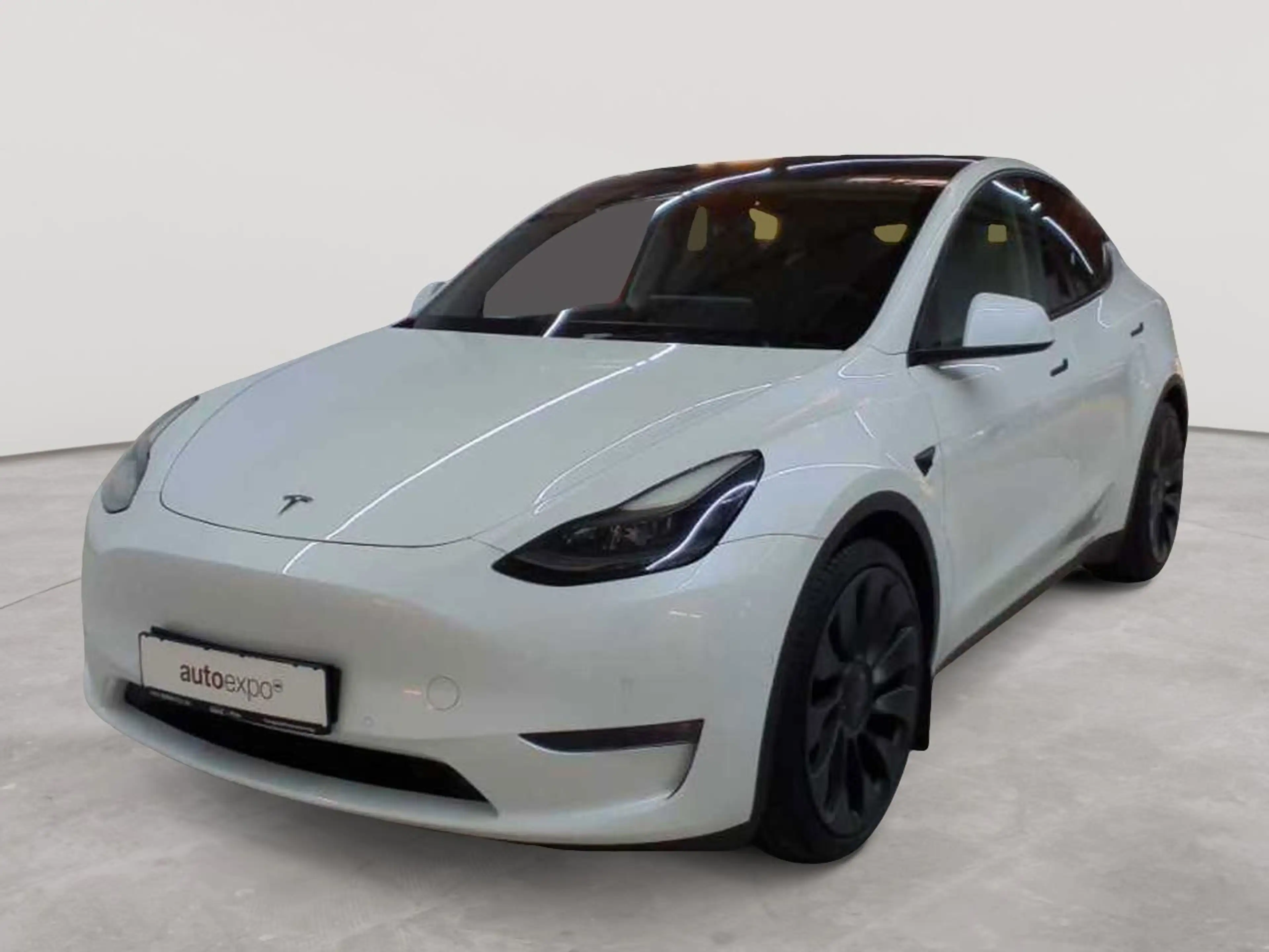 Tesla Model Y Model Y Performance AWD enh. Autopilot — photo 2