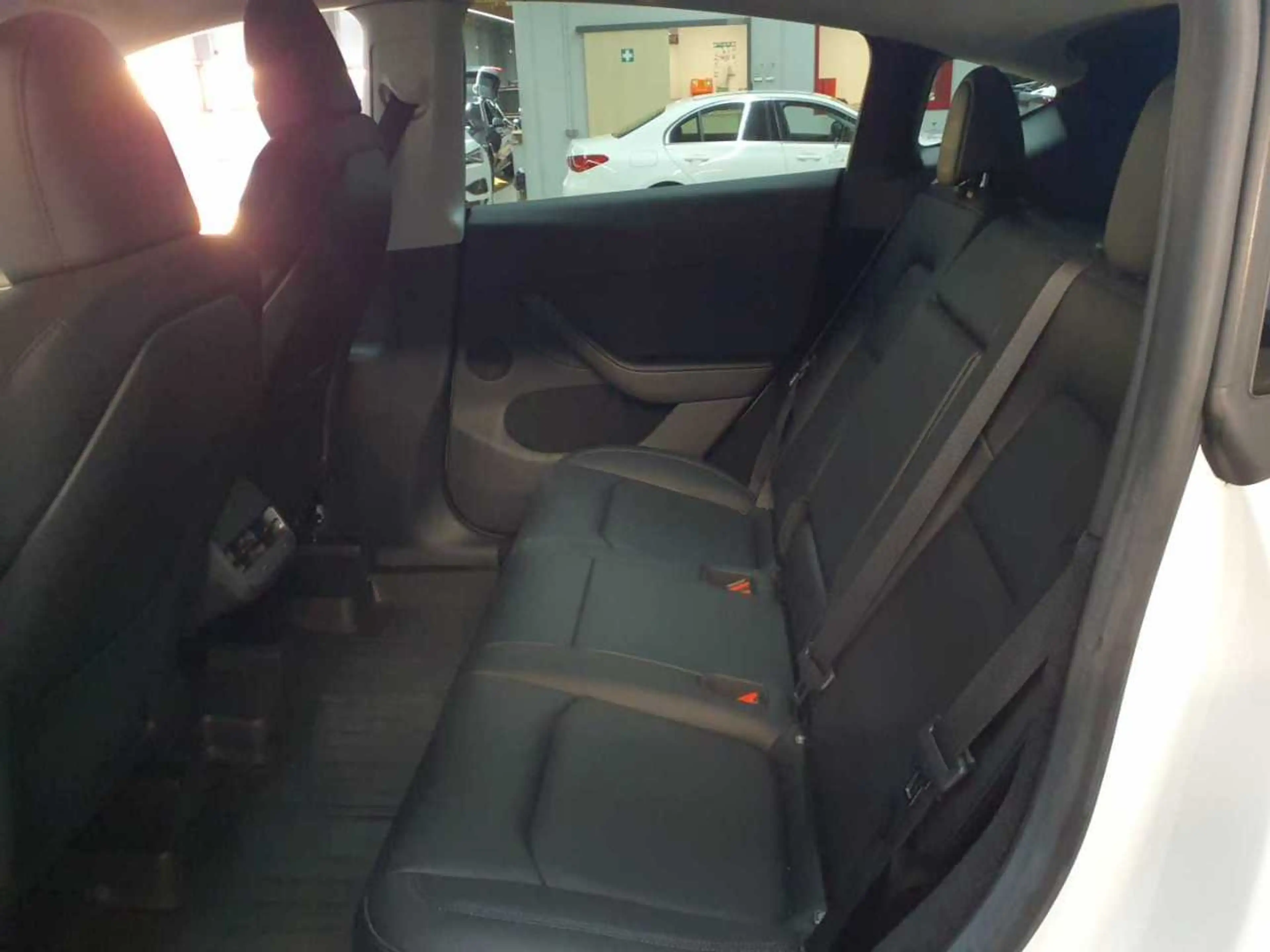 Tesla Model Y Model Y Performance AWD enh. Autopilot — photo 13