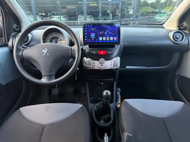 Peugeot 107 view 9