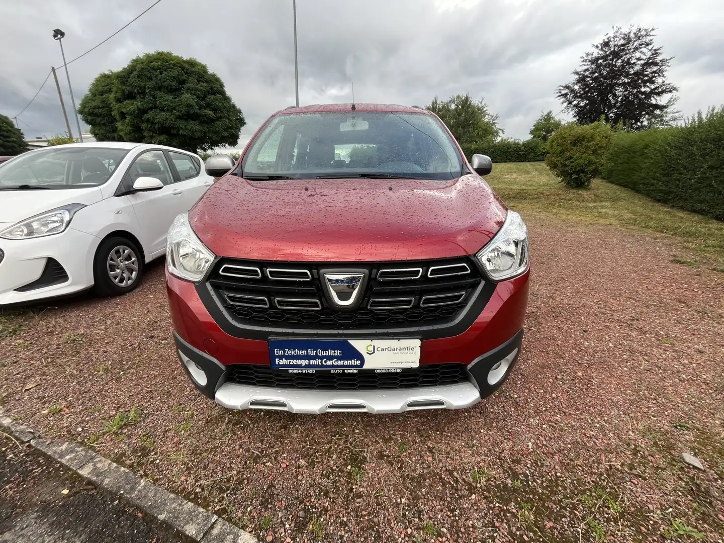 Dacia Lodgy TCe 130 GPF Stepway 7Sitzer Червоний - 1