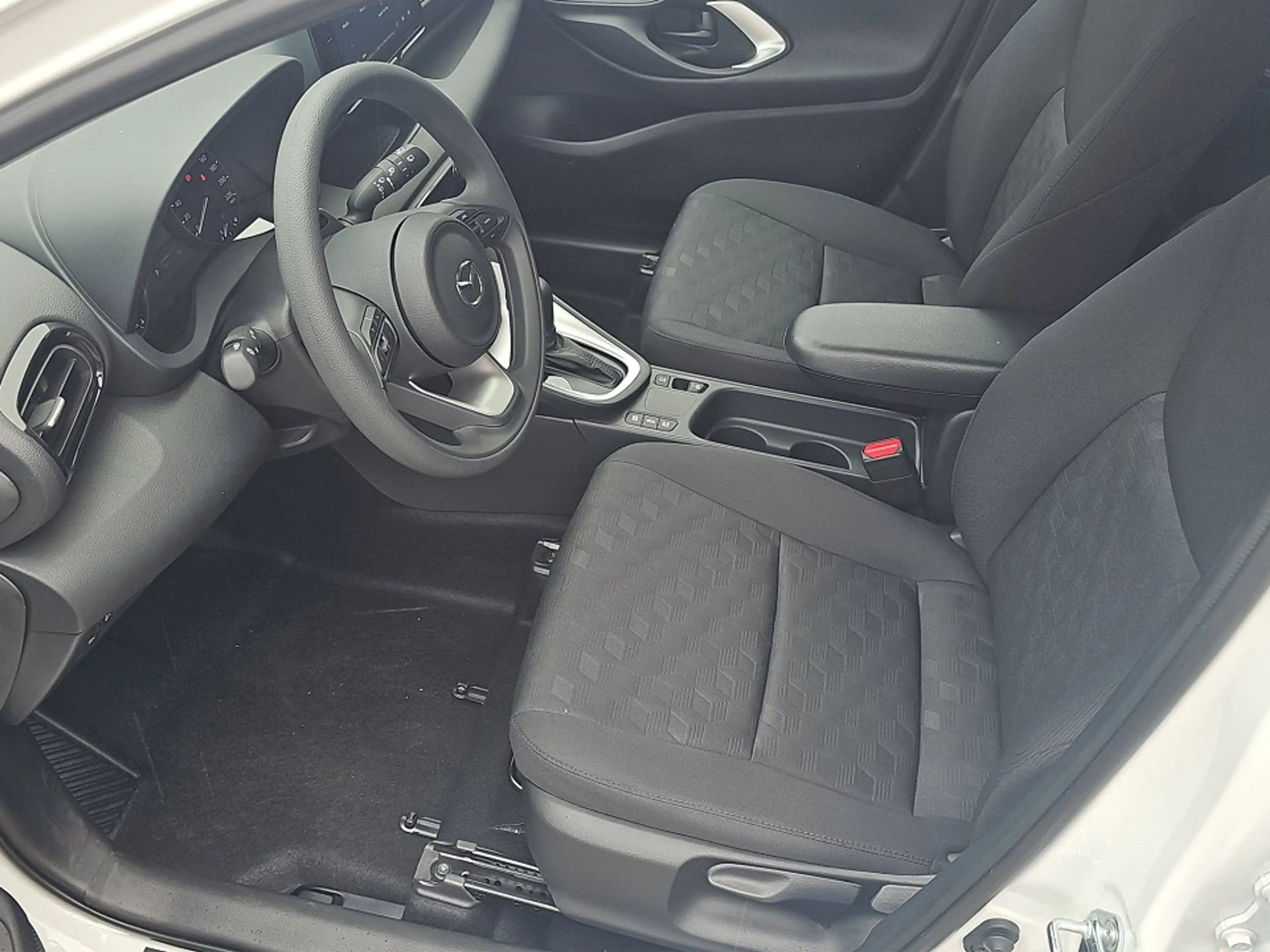 Mazda 2 Hybrid PRIME-LINE +KAMERA+SITZHEIZUNG+ — photo 9