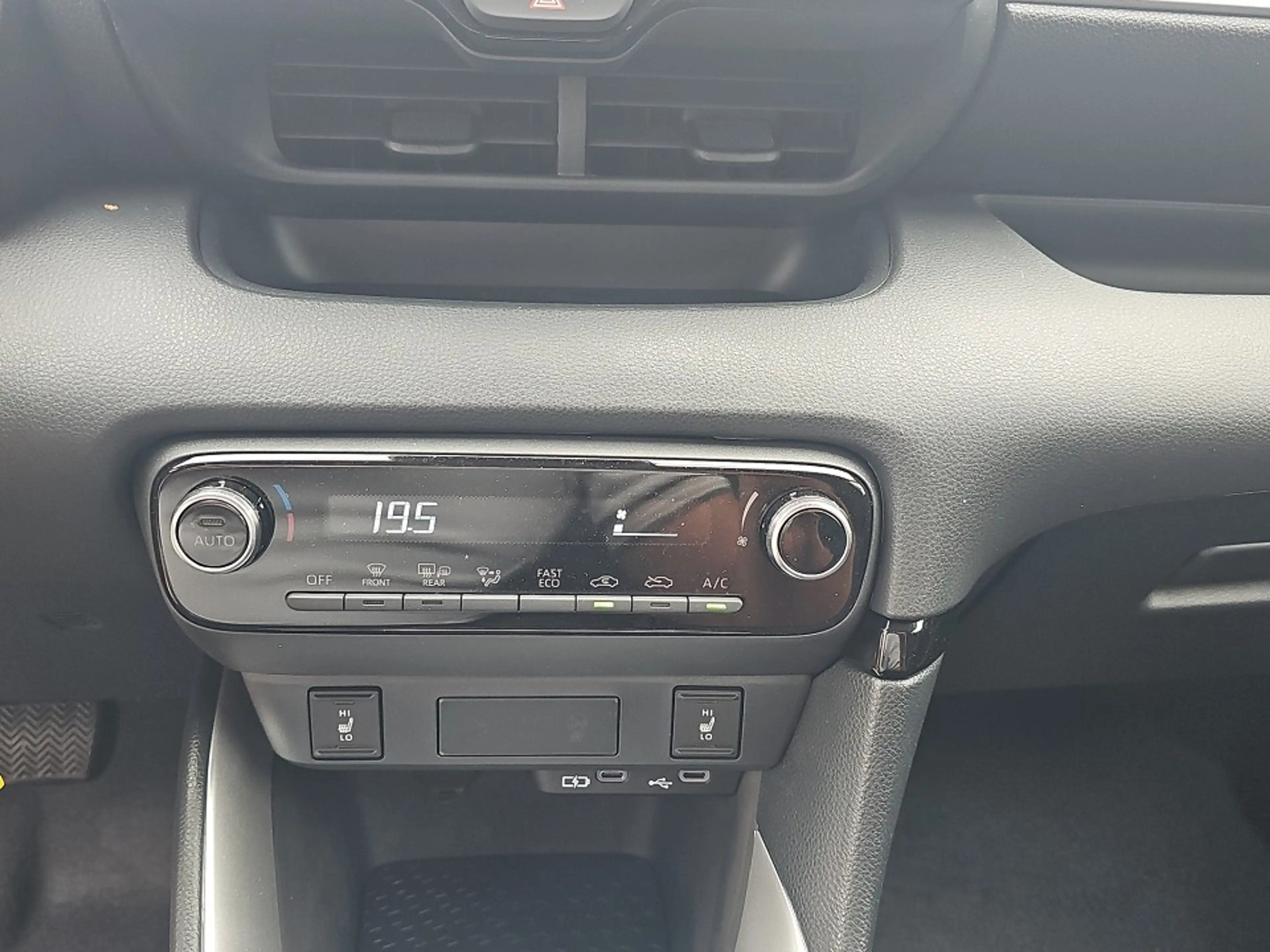 Mazda 2 Hybrid PRIME-LINE +KAMERA+SITZHEIZUNG+ — photo 14