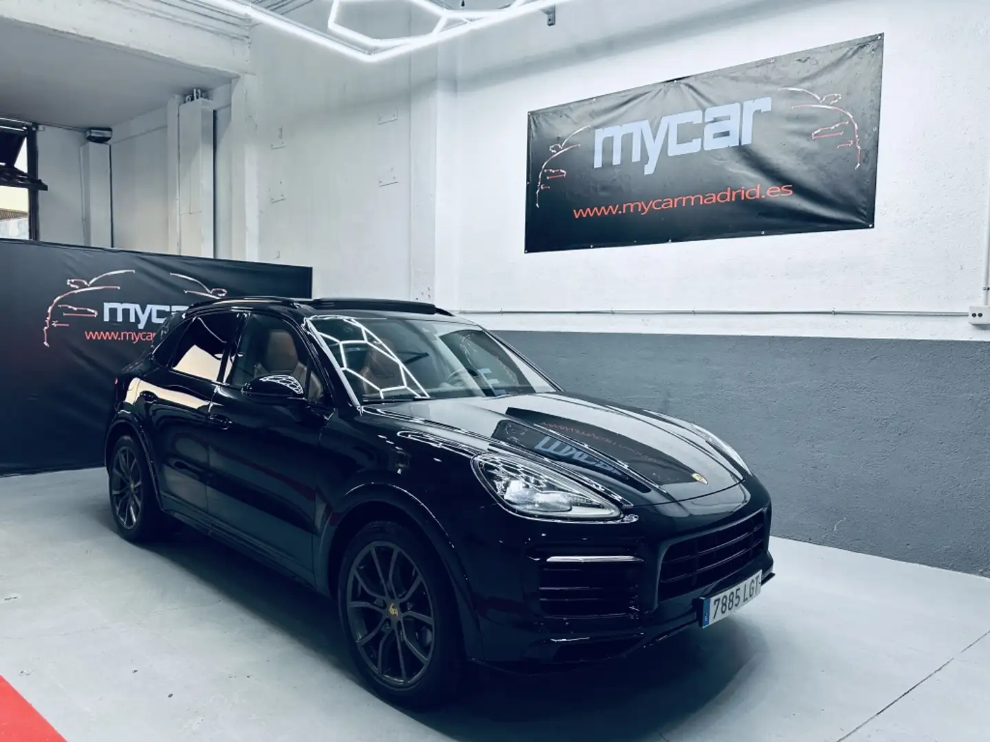 Porsche Cayenne Aut. Negro - 1