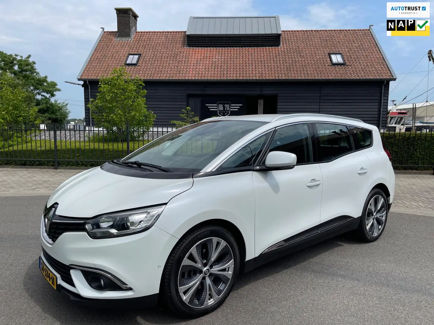 Renault Grand Scenic 1.2 TCe INTENS AIRCO/ECC NAVI LED XENON TREKHAAK Wit - 1