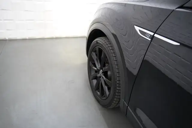 Volkswagen T-Roc view 25