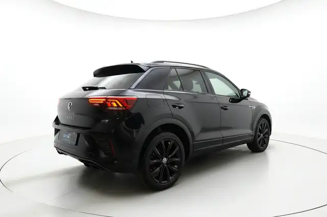 Volkswagen T-Roc view 5