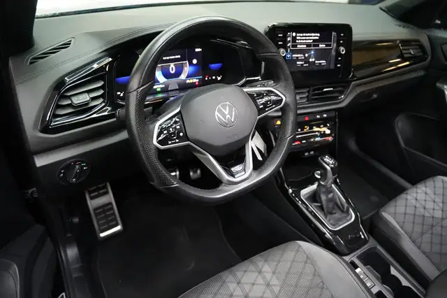 Volkswagen T-Roc view 27