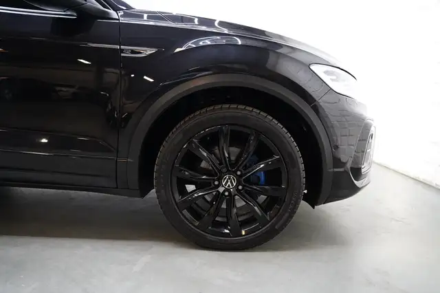 Volkswagen T-Roc view 8