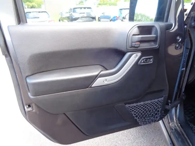 Jeep Wrangler view 7