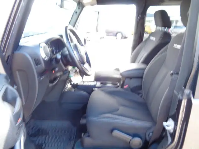 Jeep Wrangler view 9