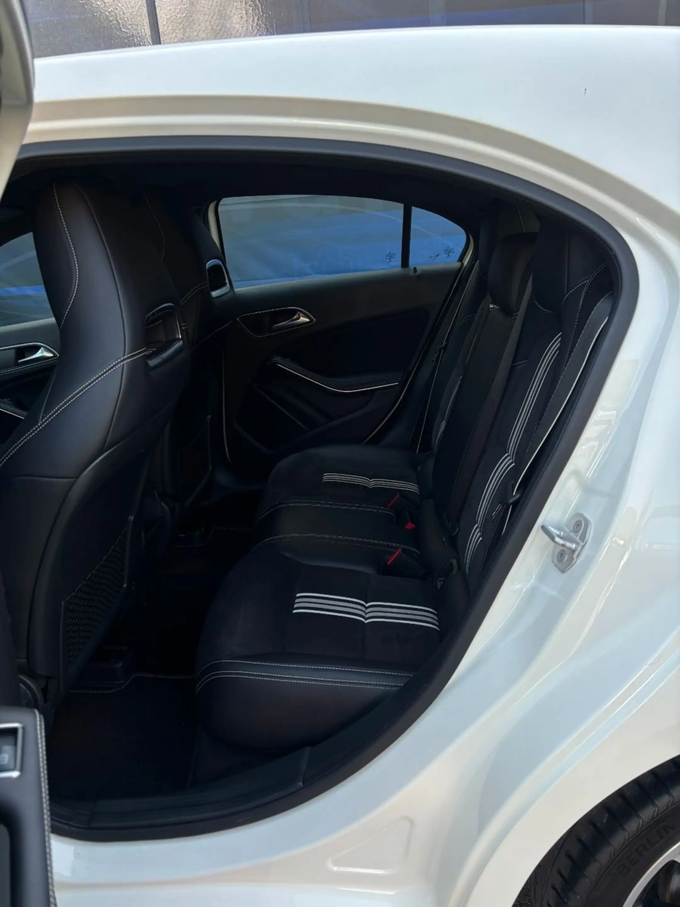 Mercedes-Benz A 220 CDI / d BlueEfficiency — photo 15