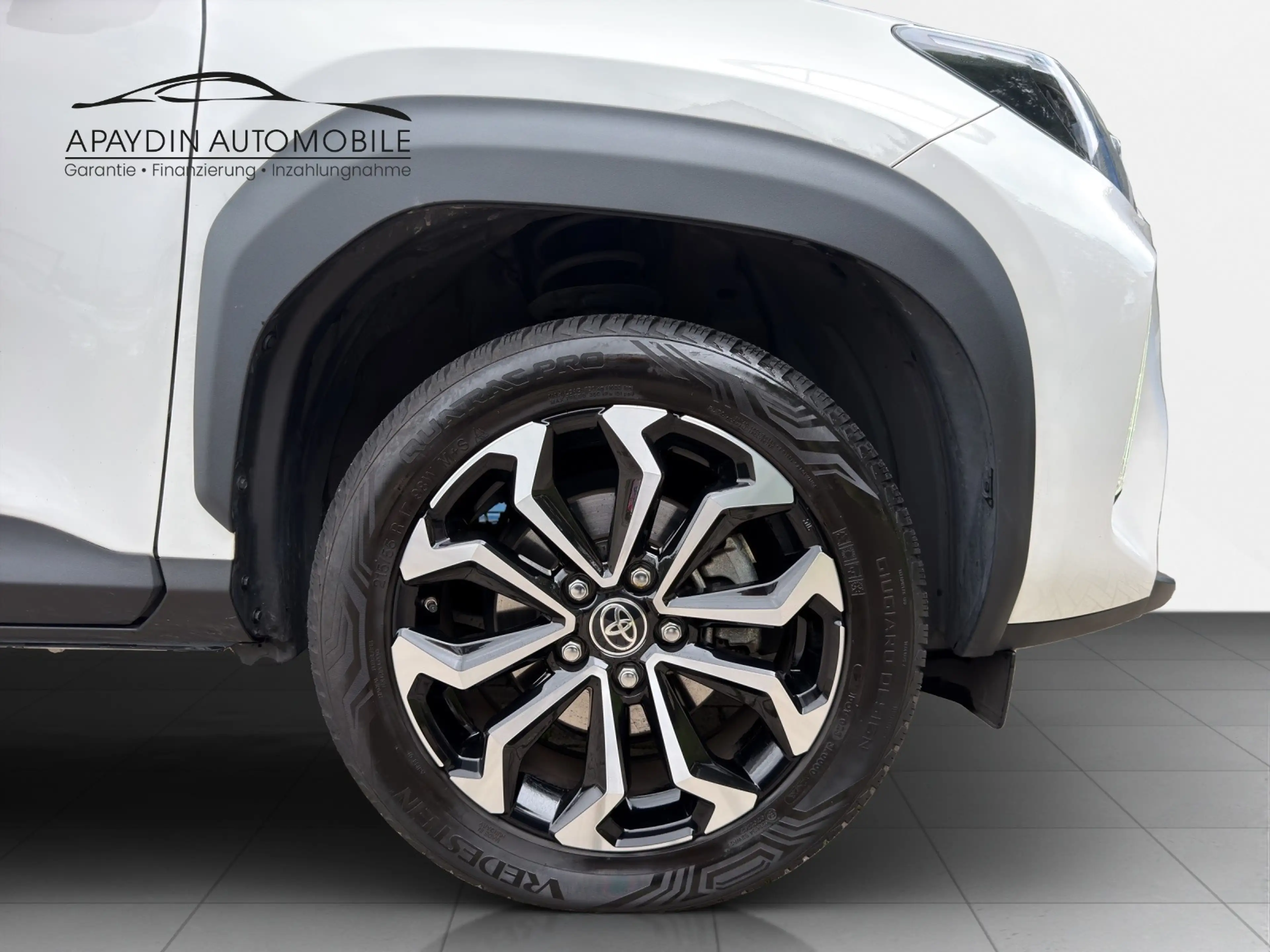 Toyota Yaris Cross Hybrid FWD Basis ACC/LED/LHZ/SHZ/WINTERPAKET/R-KAMERA/SPUR — photo 10