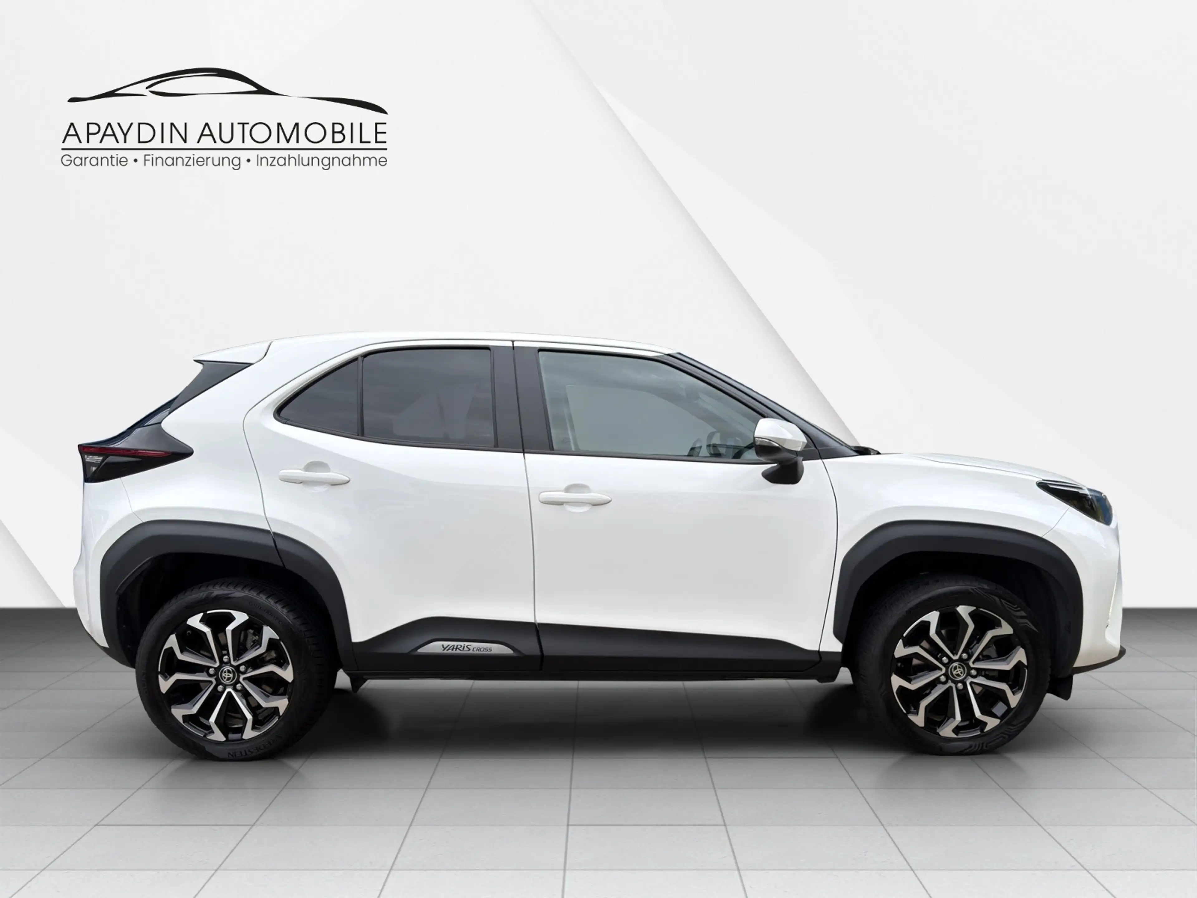 Toyota Yaris Cross Hybrid FWD Basis ACC/LED/LHZ/SHZ/WINTERPAKET/R-KAMERA/SPUR — photo 6