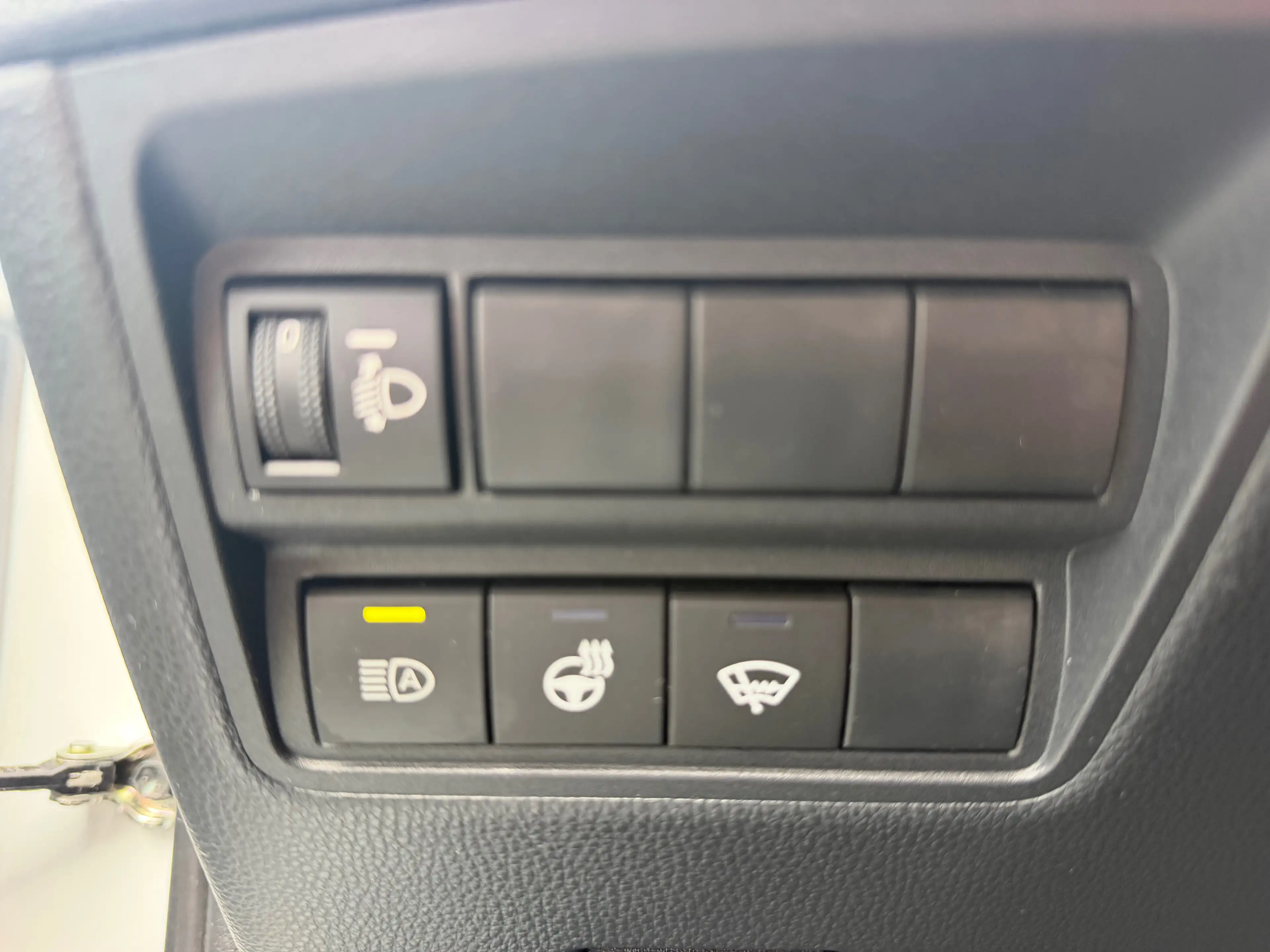 Toyota Yaris Cross Hybrid FWD Basis ACC/LED/LHZ/SHZ/WINTERPAKET/R-KAMERA/SPUR — photo 35