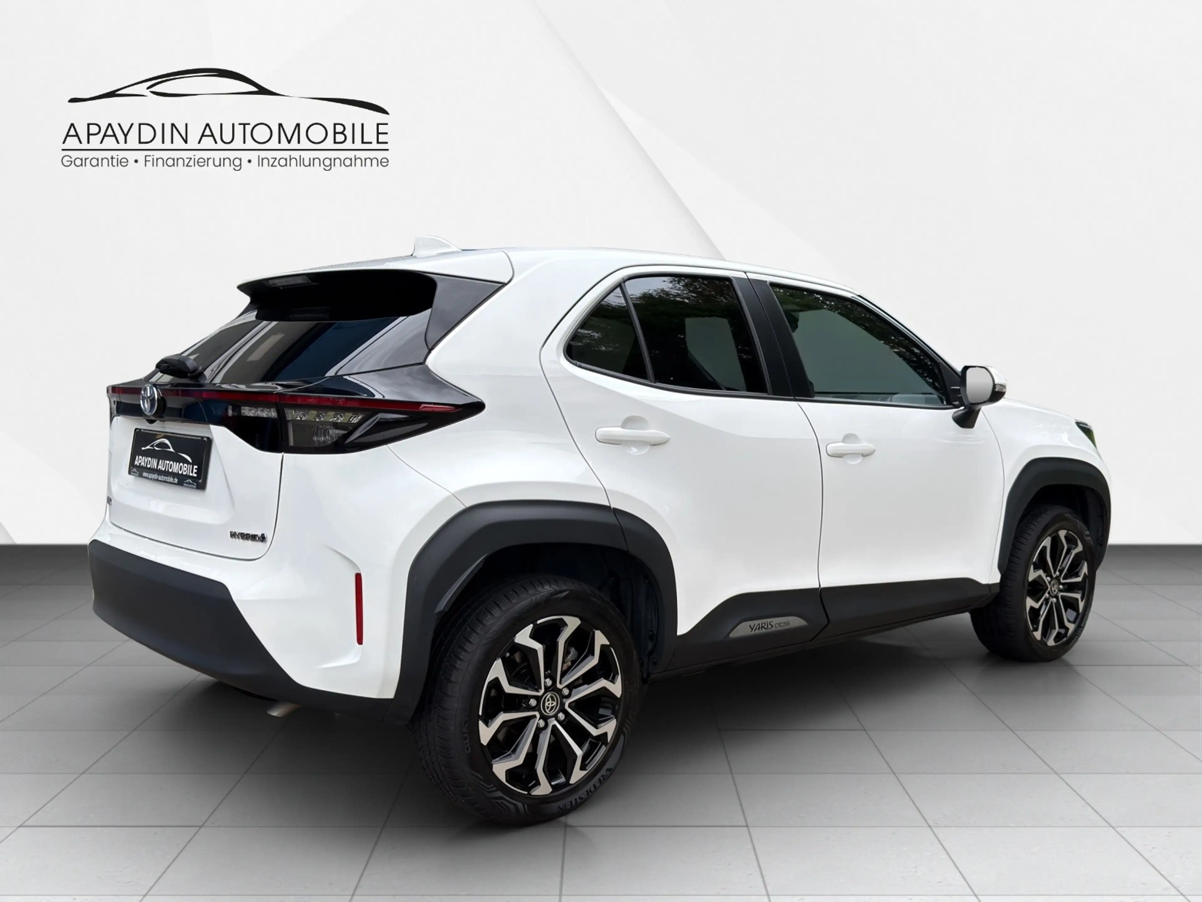 Toyota Yaris Cross Hybrid FWD Basis ACC/LED/LHZ/SHZ/WINTERPAKET/R-KAMERA/SPUR — photo 5