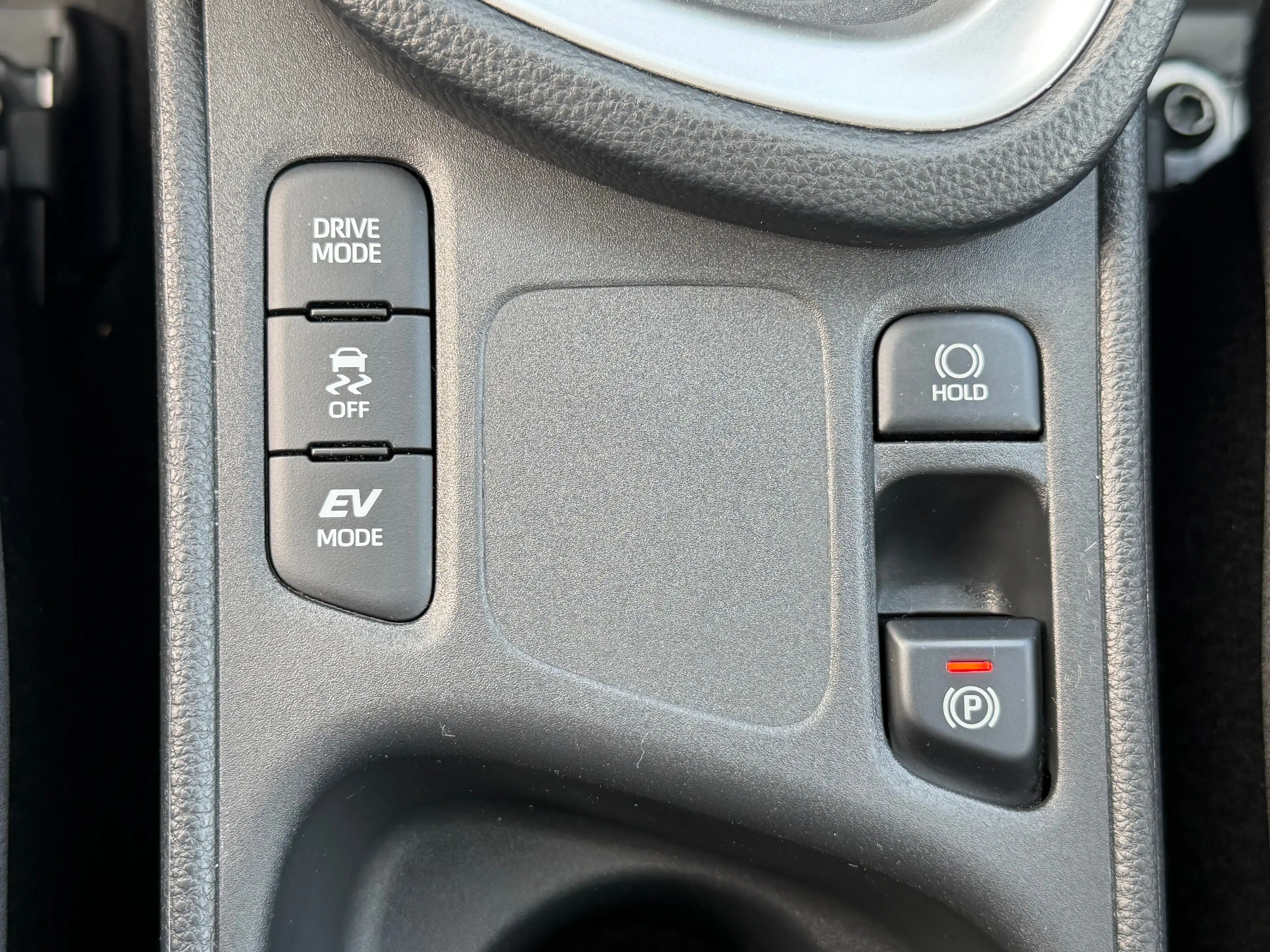 Toyota Yaris Cross Hybrid FWD Basis ACC/LED/LHZ/SHZ/WINTERPAKET/R-KAMERA/SPUR — photo 32