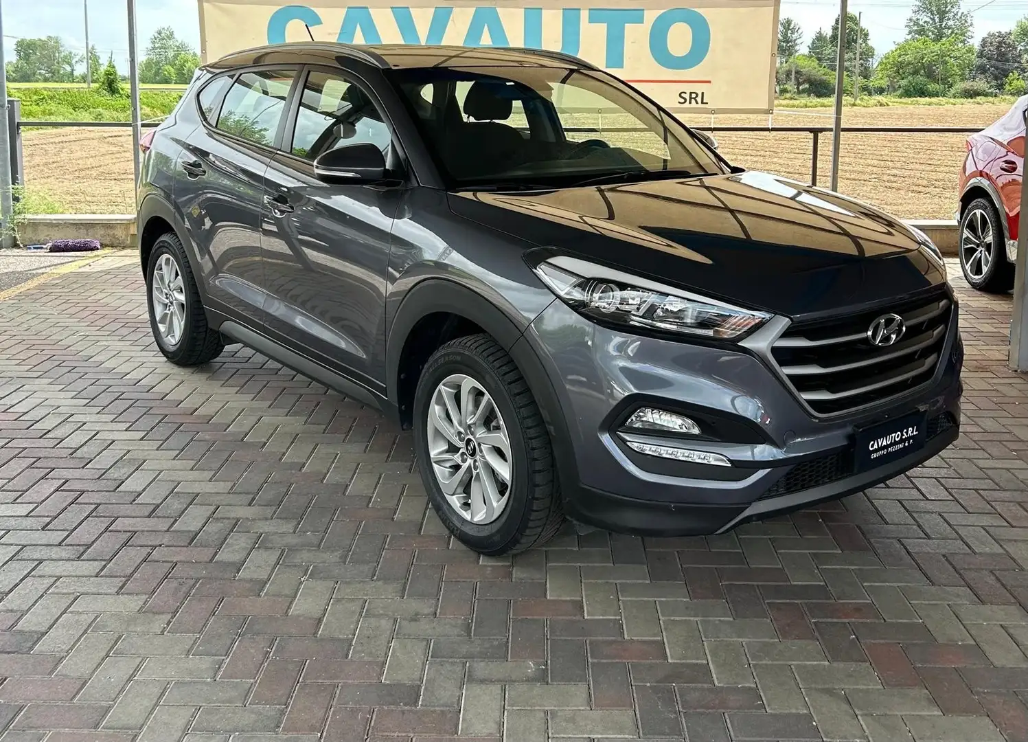 Hyundai TUCSON 1.7 CRDi Comfort Gris - 1