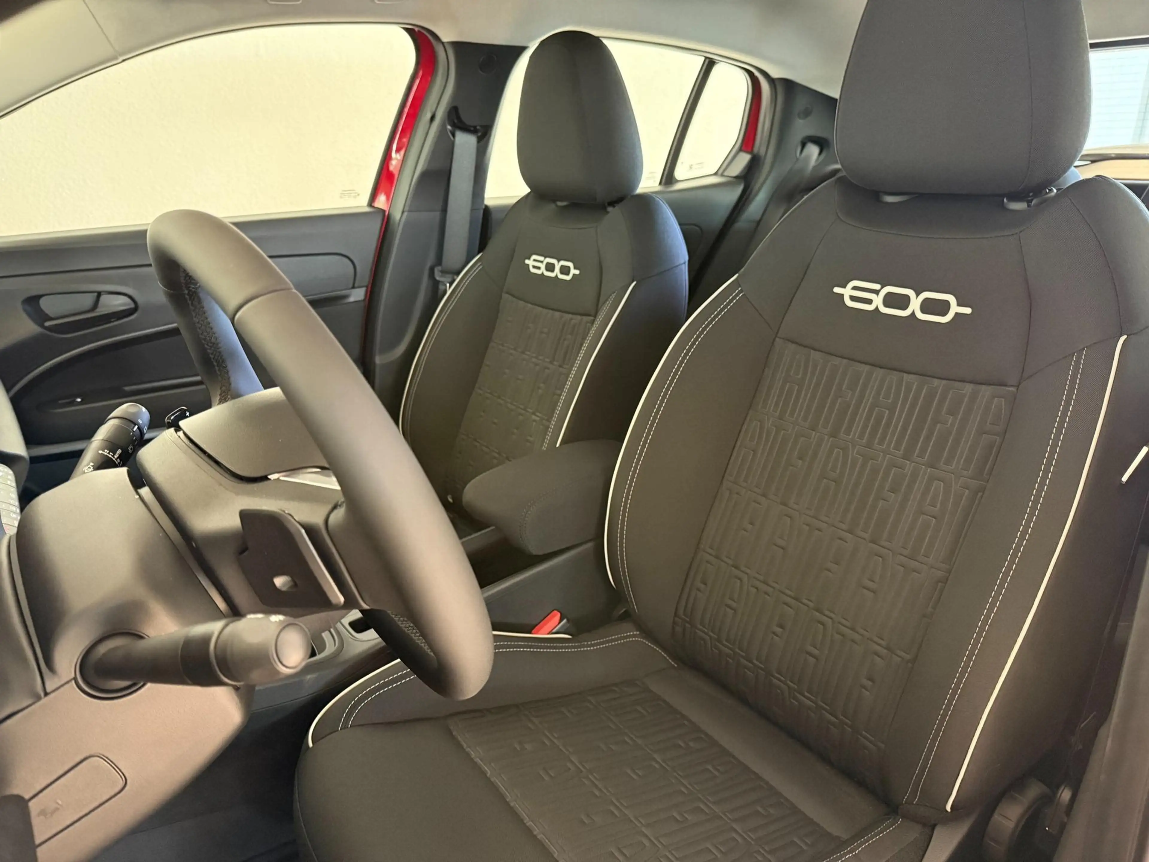Fiat 600 Speciale Hybrid 1.2 T3 81 kW (110 PS) DCT Winte... — photo 9