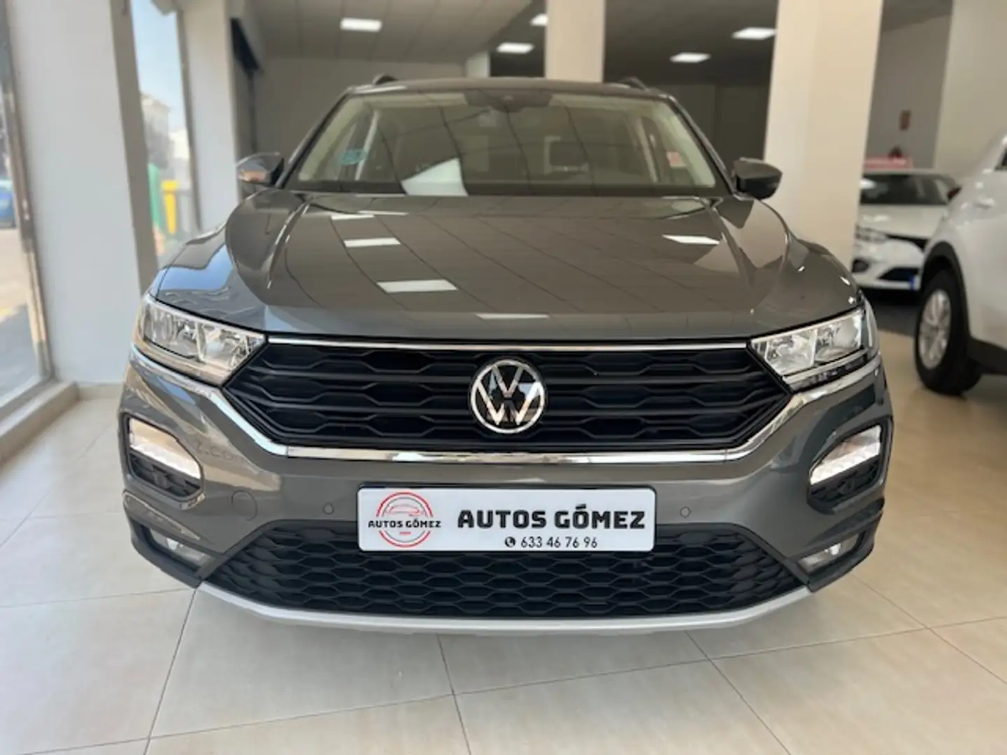 Volkswagen T-Roc 2.0TDI Advance 85kW Gris - 2