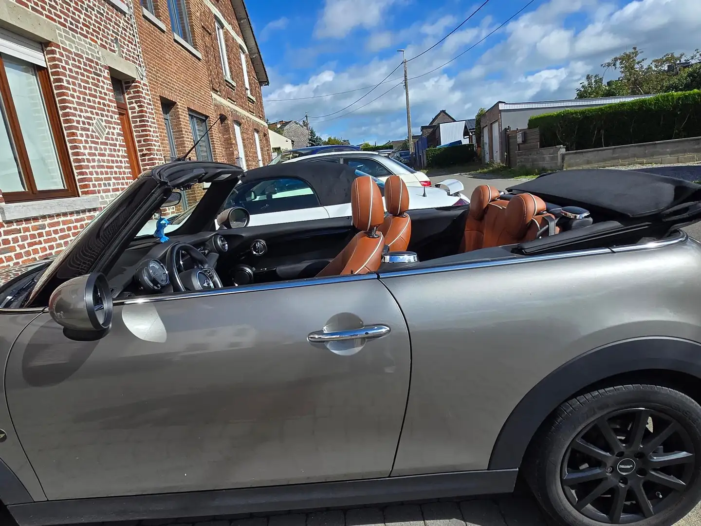 MINI Cooper D Cabrio Mini Cabriolet 1.5 D Cooper Beige - 2
