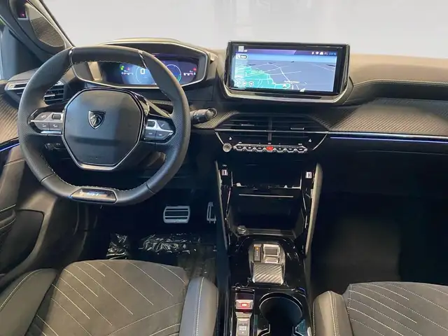 Peugeot 208 view 6