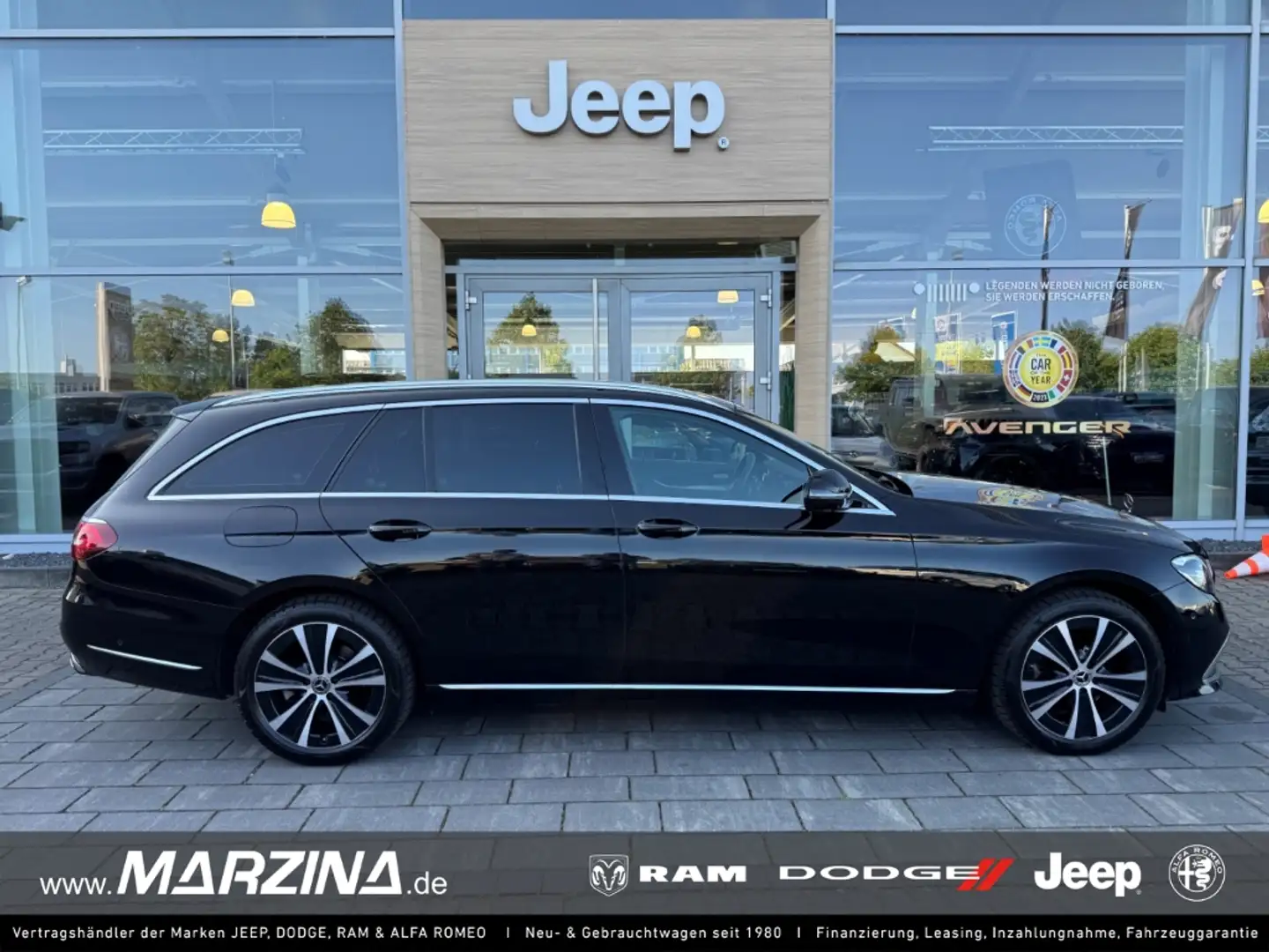 Mercedes-Benz E 200 4Matic-Exclusive-Junge Sterne-360Grad-Business-Sch Schwarz - 1