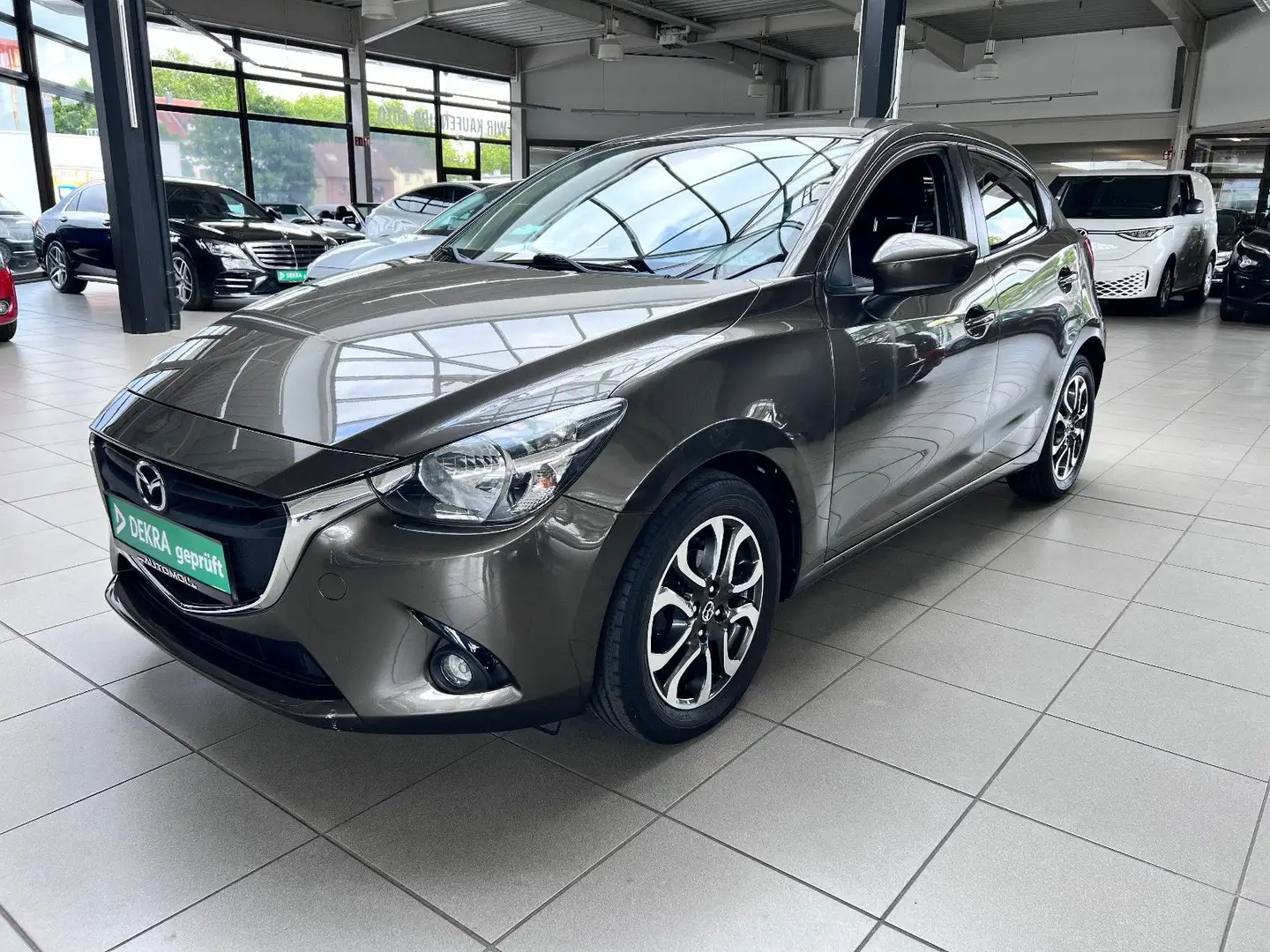 Mazda 2 Lim. Nakama*Navigation*Sitzheizung*Alu*uvm. Gris - 1