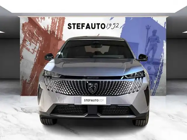 Peugeot 5008 view 4