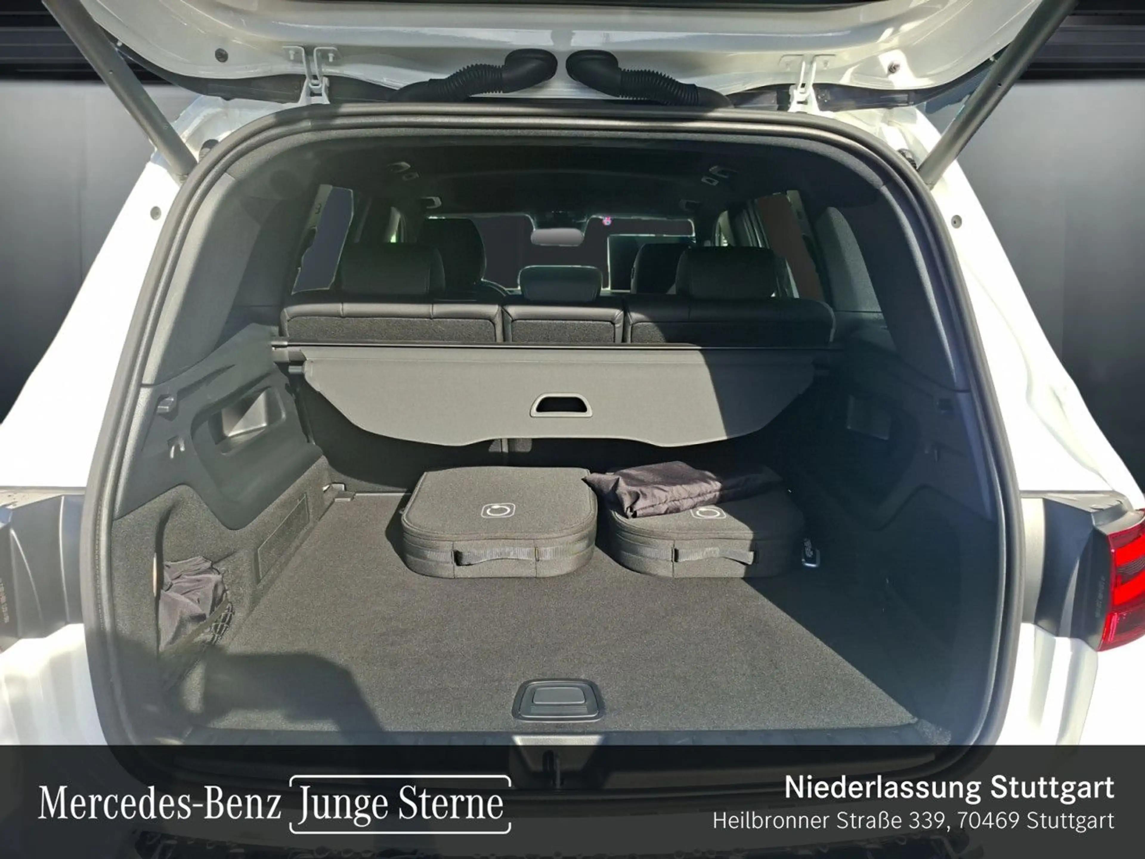 Mercedes-Benz EQB 250 AMG+NIGHT+PREMIUM+PANO+360+MEMORY+HUD+SPUR — photo 8