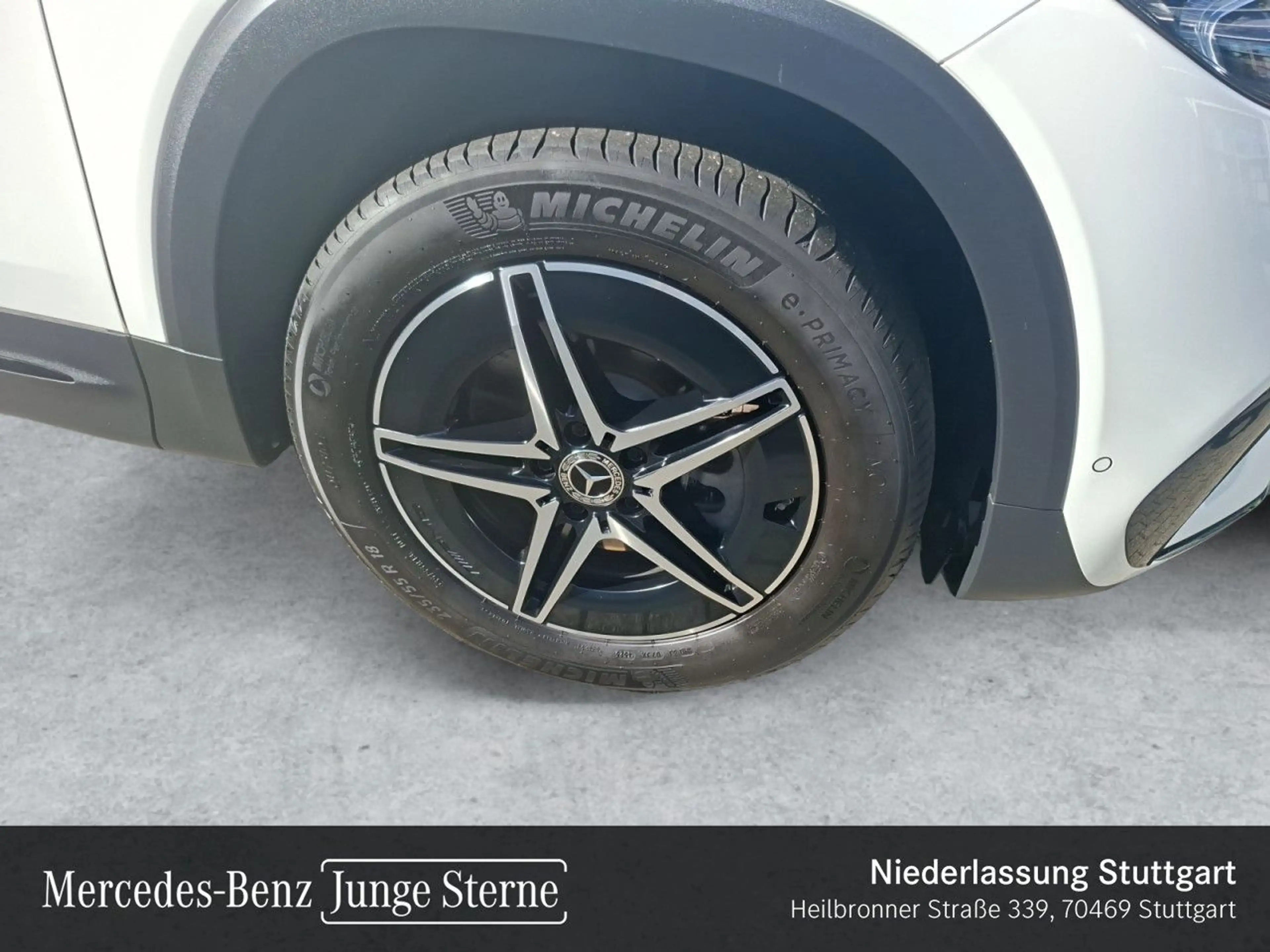 Mercedes-Benz EQB 250 AMG+NIGHT+PREMIUM+PANO+360+MEMORY+HUD+SPUR — photo 3